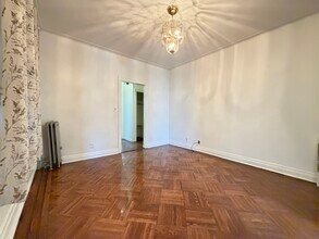 2566 46th St, Unit 1 in Astoria, NY - Building Photo - Building Photo