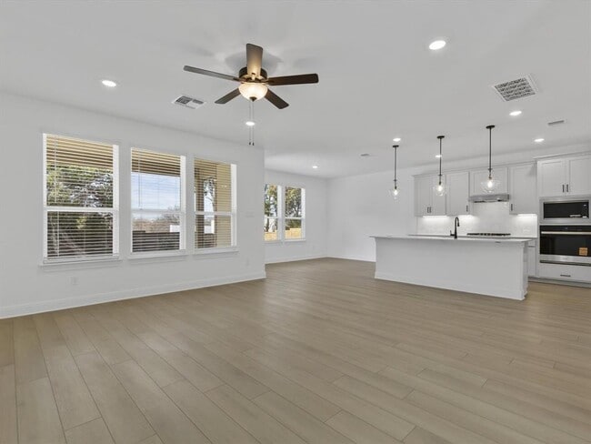 633 Runnel Dr in Leander, TX - Building Photo - Building Photo