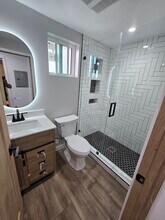 9419 True Ave in Downey, CA - Building Photo - Building Photo