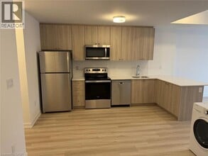 25 Palace St in Kitchener, ON - Building Photo - Building Photo