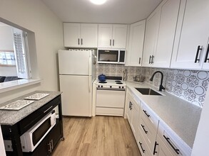 530 Horizon St E in Boynton Beach, FL - Building Photo - Building Photo