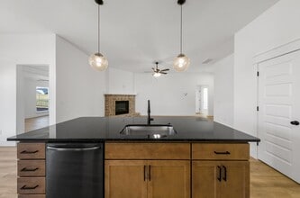 8851 Sunspire Ln in Centerton, AR - Building Photo - Building Photo