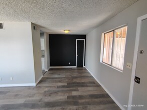 3663 Kolendo Ct, Unit C in Las Vegas, NV - Foto de edificio - Building Photo