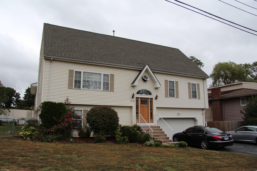 53 Moulthrop St in East Haven, CT - Building Photo