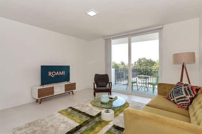 1710 SW 27th Ave in Miami, FL - Building Photo - Building Photo