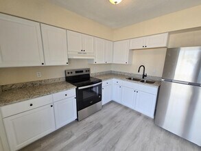 1215 Alabama Ave in Daytona Beach, FL - Building Photo - Building Photo