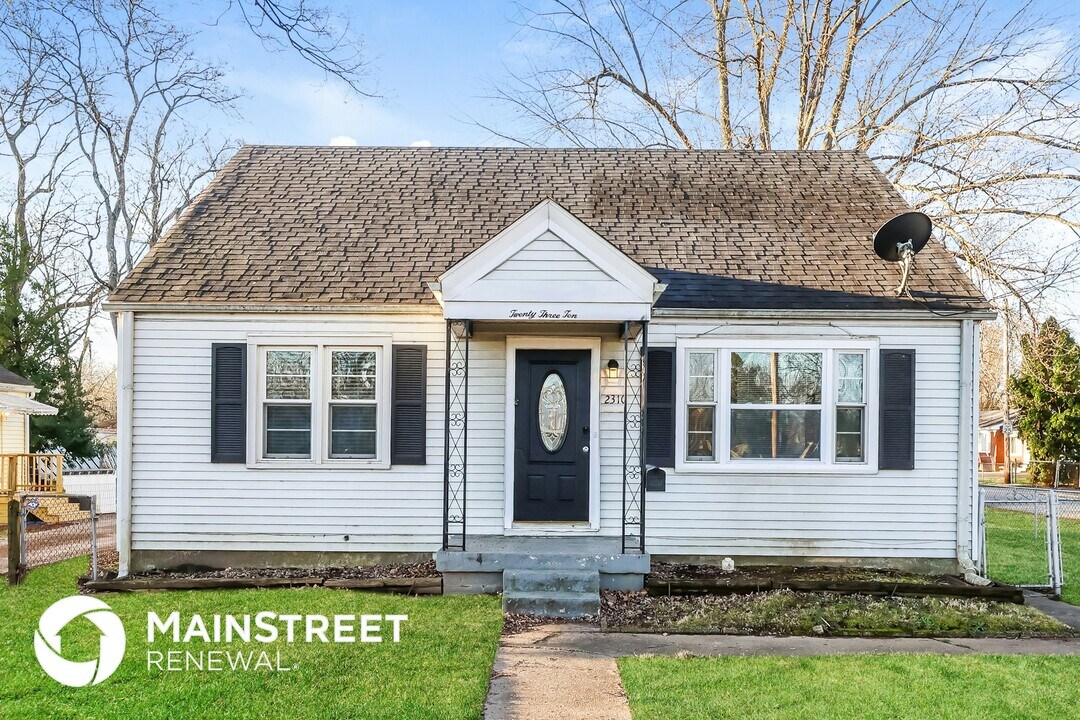 2310 Briargate Ave in Louisville, KY - Building Photo