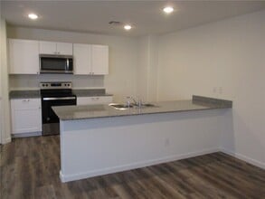 2400 Granite Cir in Bullhead City, AZ - Building Photo - Building Photo