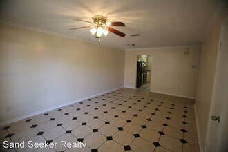 16806 Castile Ave in Panama City Beach, FL - Foto de edificio - Building Photo