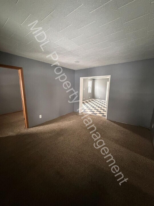 610 S Woodbridge St in Saginaw, MI - Building Photo