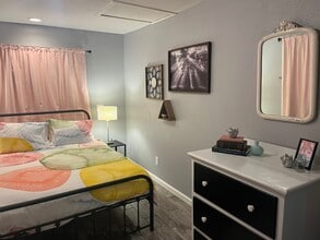 1018 NW 10th St, Unit Mother-in-law Suite in Corvallis, OR - Foto de edificio - Building Photo