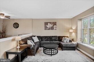 44 Burgundy Dr in Evesham, NJ - Building Photo - Building Photo