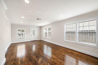 1327 Idylwild St in Houston, TX - Foto de edificio - Building Photo