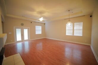 5560 Hampton Hill Cir in Tallahassee, FL - Building Photo - Building Photo