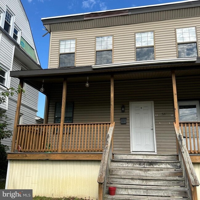 property at 527 Delaware Ave