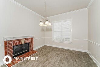 4559 Clubview Dr, Unit 614 in Bessemer, AL - Foto de edificio - Building Photo