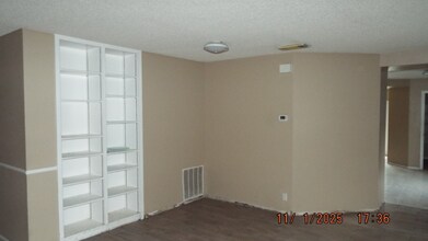 1827 Leander in San Antonio, TX - Building Photo - Building Photo