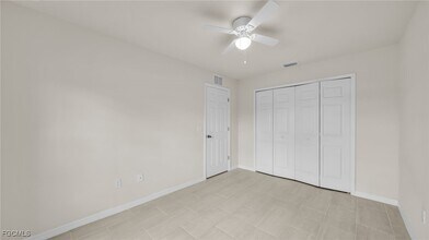 1415-1417 Academy Blvd in Cape Coral, FL - Foto de edificio - Building Photo