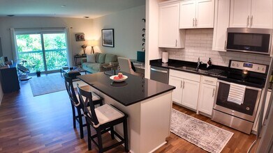 90 Trotter Rd in Weymouth, MA - Building Photo - Building Photo
