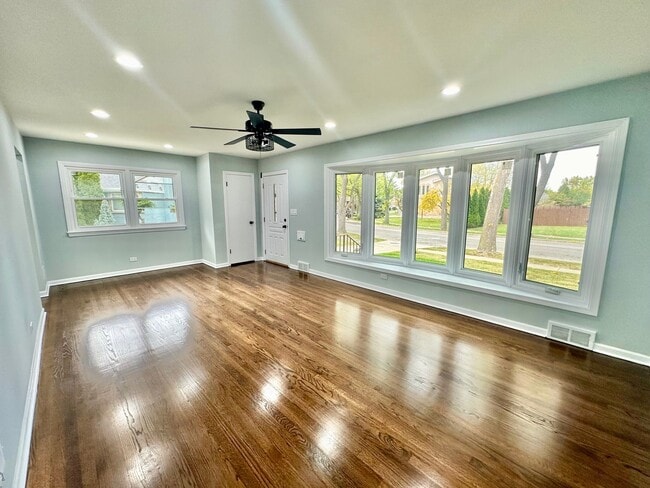 8129 W Courtland Ave in Norridge, IL - Building Photo - Building Photo