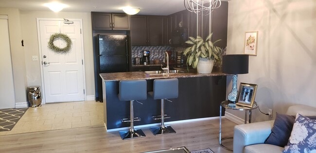 property at 67 Kingsbury Sq