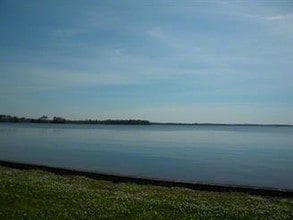 1213 Riverside Ave in Elizabeth City, NC - Foto de edificio - Building Photo