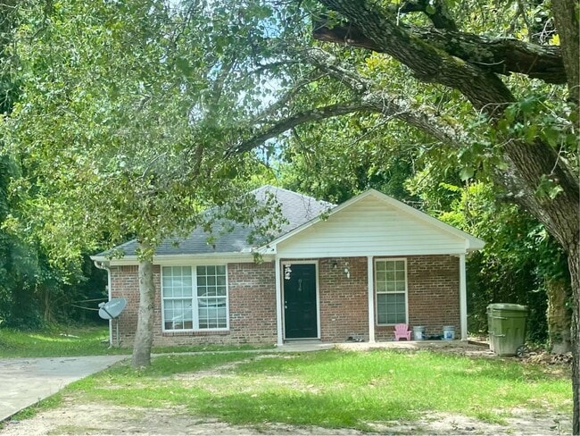 816 Chesnut St in Camden, SC - Building Photo - Building Photo