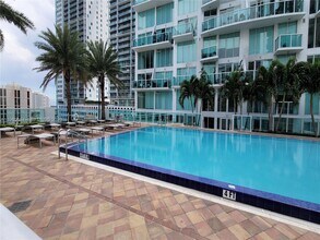 31 SE 5th St in Miami, FL - Foto de edificio - Building Photo