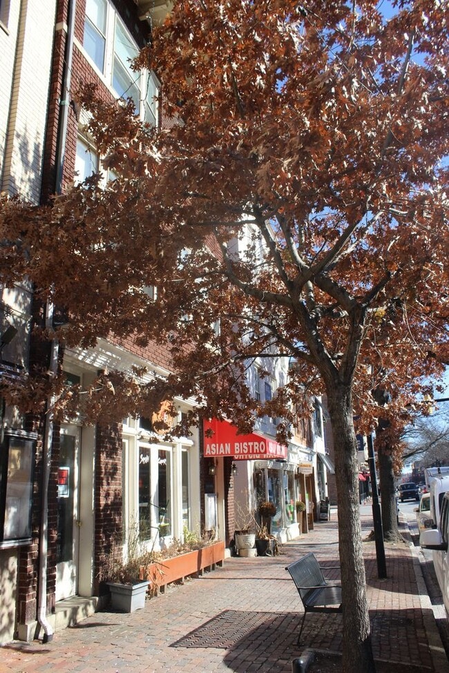 property at 809-809-809-802 King St