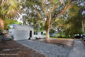 2506 Meridian Ave in Cocoa, FL - Foto de edificio - Building Photo