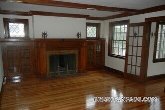 44 Kirkwood Rd in Boston, MA - Foto de edificio - Building Photo