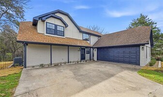 5028 Groom Ln in Dallas, TX - Building Photo
