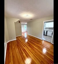 24 Fairview St in Windsor Locks, CT - Building Photo - Building Photo