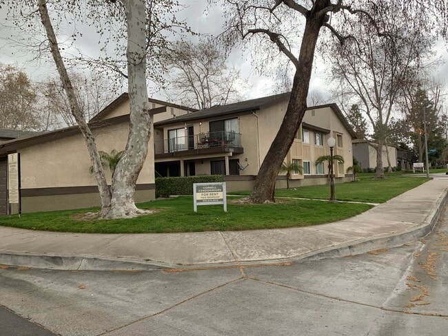1176 E Lugonia Ave in Redlands, CA - Building Photo - Building Photo