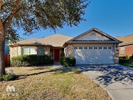 4611 Echo Lake Dr in San Antonio, TX - Building Photo