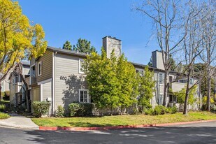 600 Canyon Oaks Dr, Unit F in Oakland, CA - Building Photo