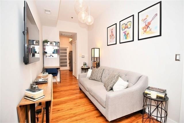 512 1st St in Hoboken, NJ - Building Photo