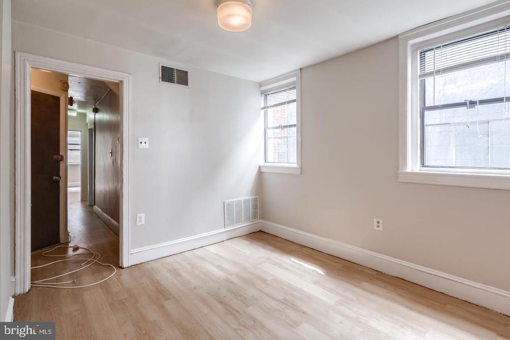 1737 South St, Unit 3RD FLOOR in Philadelphia, PA - Building Photo