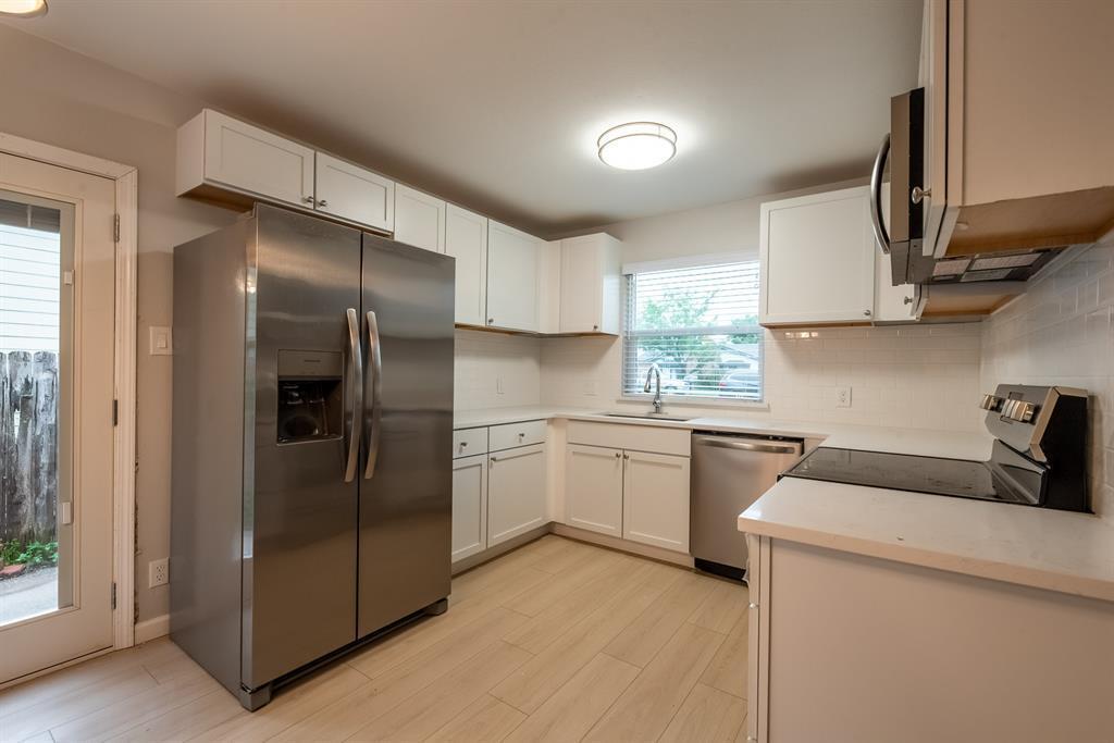 8708 Pineridge Dr in Austin, TX - Building Photo