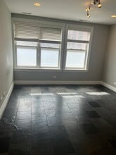 334 N Jefferson St in Chicago, IL - Building Photo - Building Photo