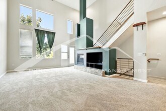 2384 S Xanadu Way in Aurora, CO - Building Photo - Building Photo