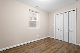 2315 S 59th Ct, Unit G in Cicero, IL - Foto de edificio - Building Photo