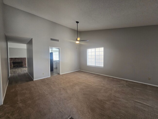 1201 Passion Flower Cir in Las Vegas, NV - Building Photo - Building Photo
