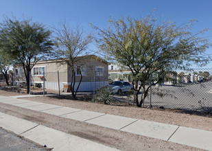 Mobile Home Park - 31 Spaces in Tucson, AZ - Building Photo - Building Photo