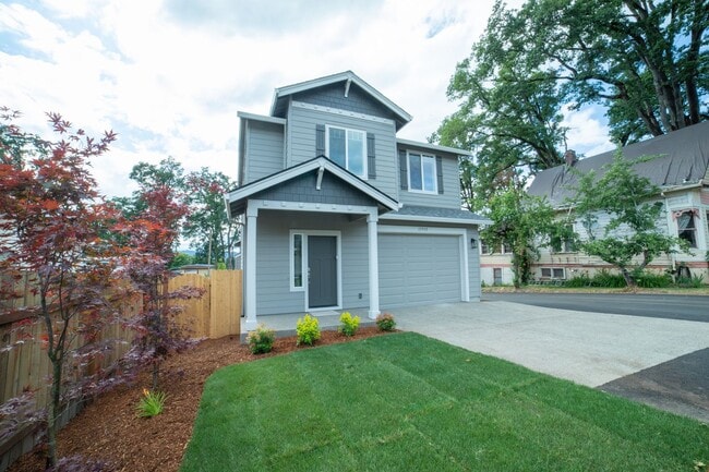 15935 Apperson Blvd in Oregon City, OR - Building Photo - Building Photo