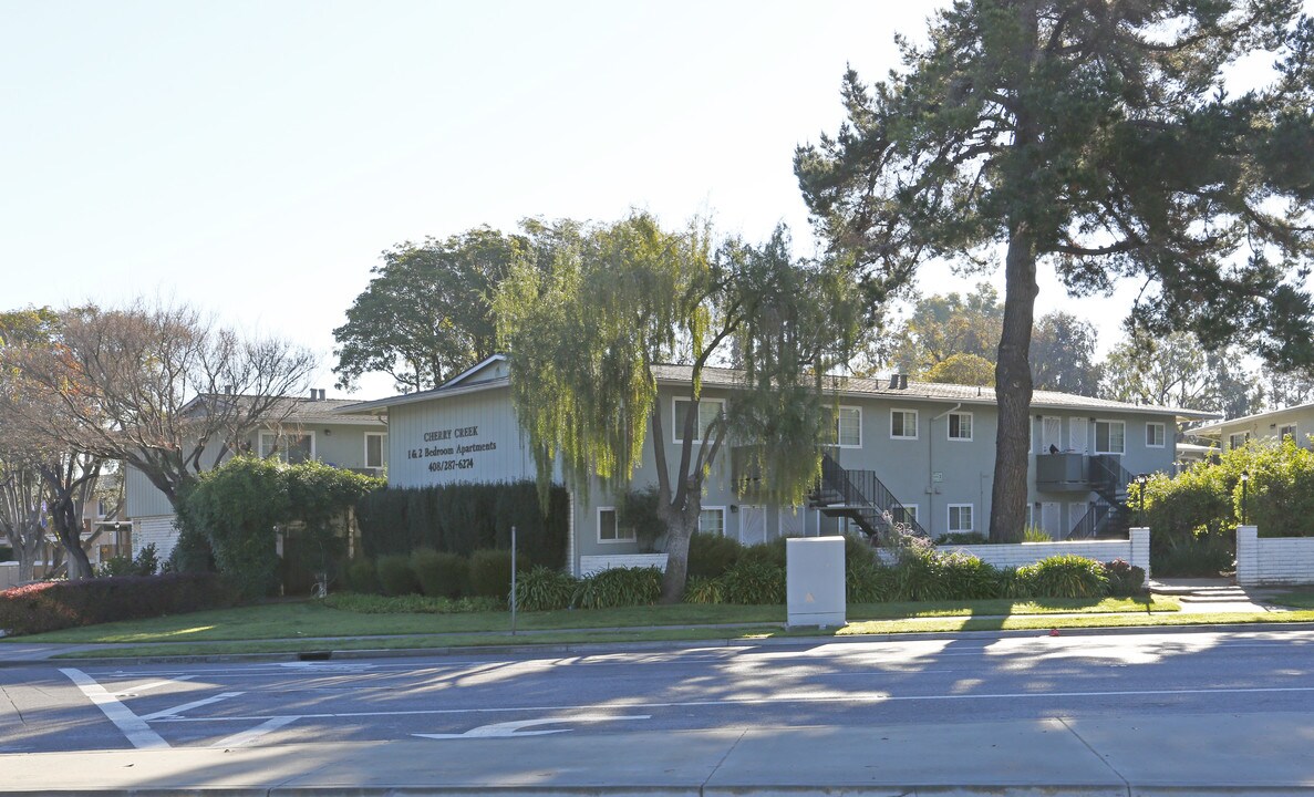 Cherry Creek Apartments in San Jose, CA - Building Photo