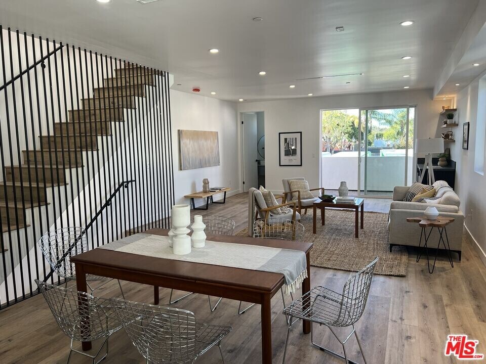 841 N McCadden Pl in Los Angeles, CA - Building Photo