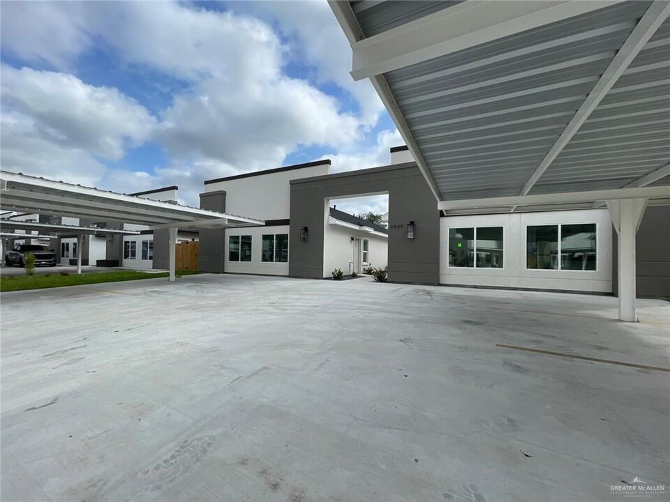 3509 S Dominique Dr in Pharr, TX - Building Photo