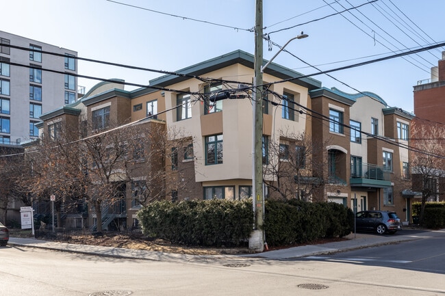 32 Vaughan St in Ottawa, ON - Building Photo - Building Photo