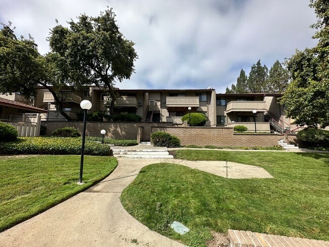 property at 101 Kinross Dr